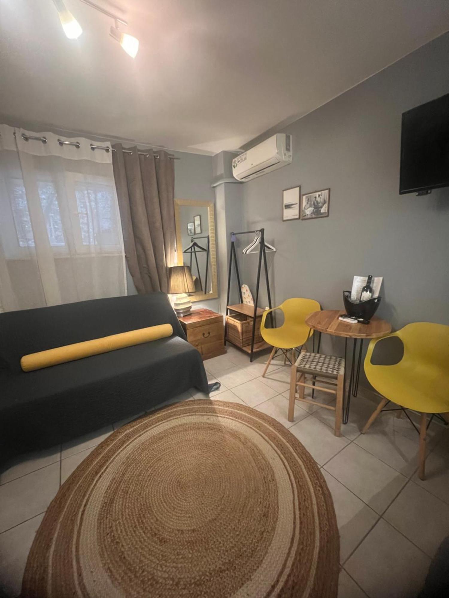 Lamda Vintage Appartment 아테네 외부 사진